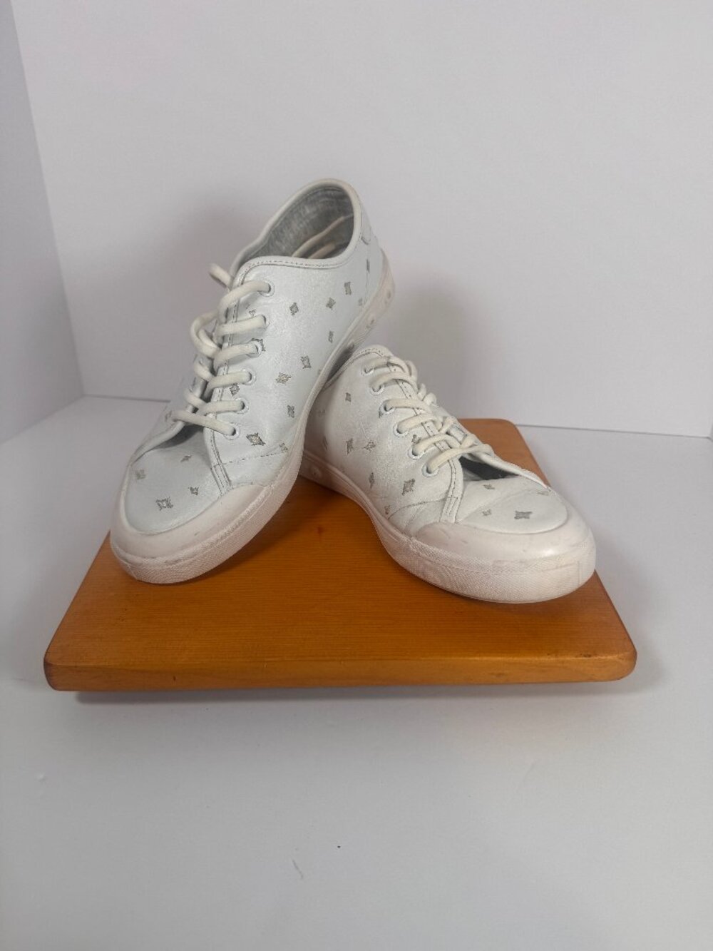 Rag & Bone white leather lace up sneakers